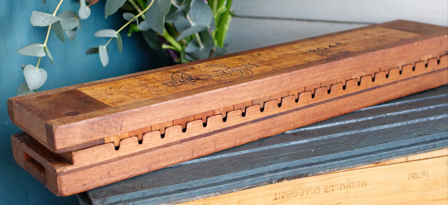 1950s Antique Dutch Collectible Wooden 20 Cigar Mold Press L. Bezemer et ZN N.V. MED. OCTR001 Perlu-Vorm Patent No. 77385 Helmond Holland 8040 Tobacco Mold Pressoir Moule a Cigare en bois