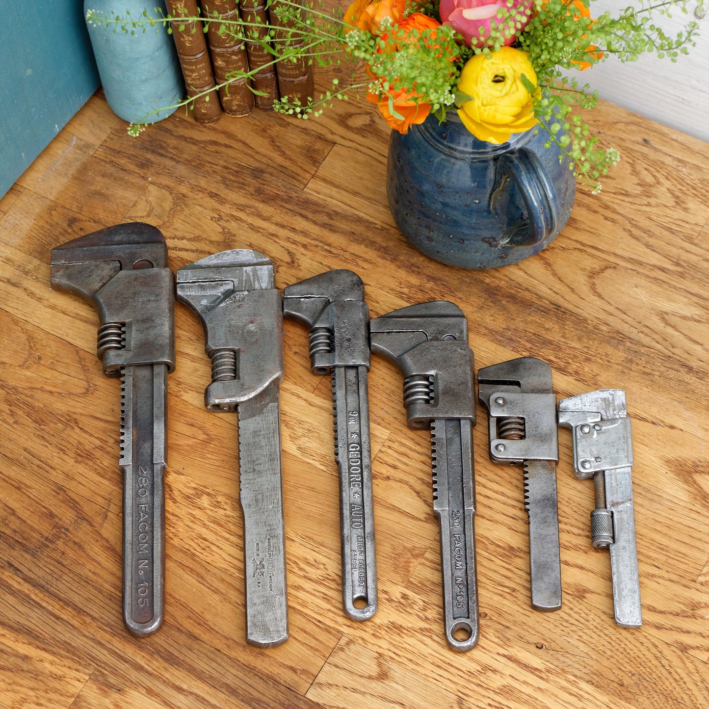 Antique Adjustable Pipe Wrench FACOM WAKEFIELD'S GEDORE Vintage Forged Steel Clé a Cremaillaire Molette Farmhouse Manual Tool