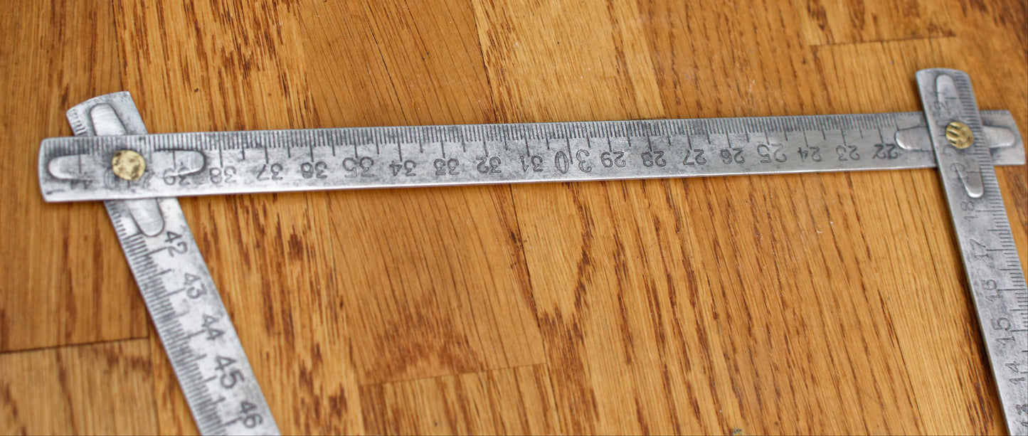 Vintage Carpenter Metal Expandable Pocket Measuring Tool Ruler Farmhouse Manual Tool