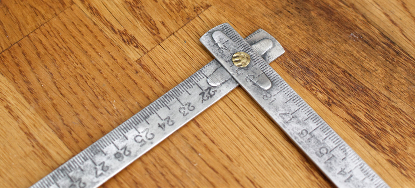 Vintage Carpenter Metal Expandable Pocket Measuring Tool Ruler Farmhouse Manual Tool