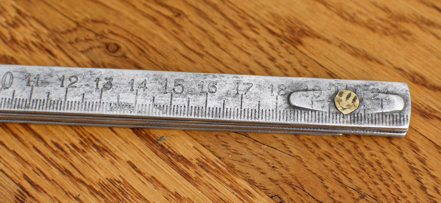 Vintage Carpenter Metal Expandable Pocket Measuring Tool Ruler Farmhouse Manual Tool