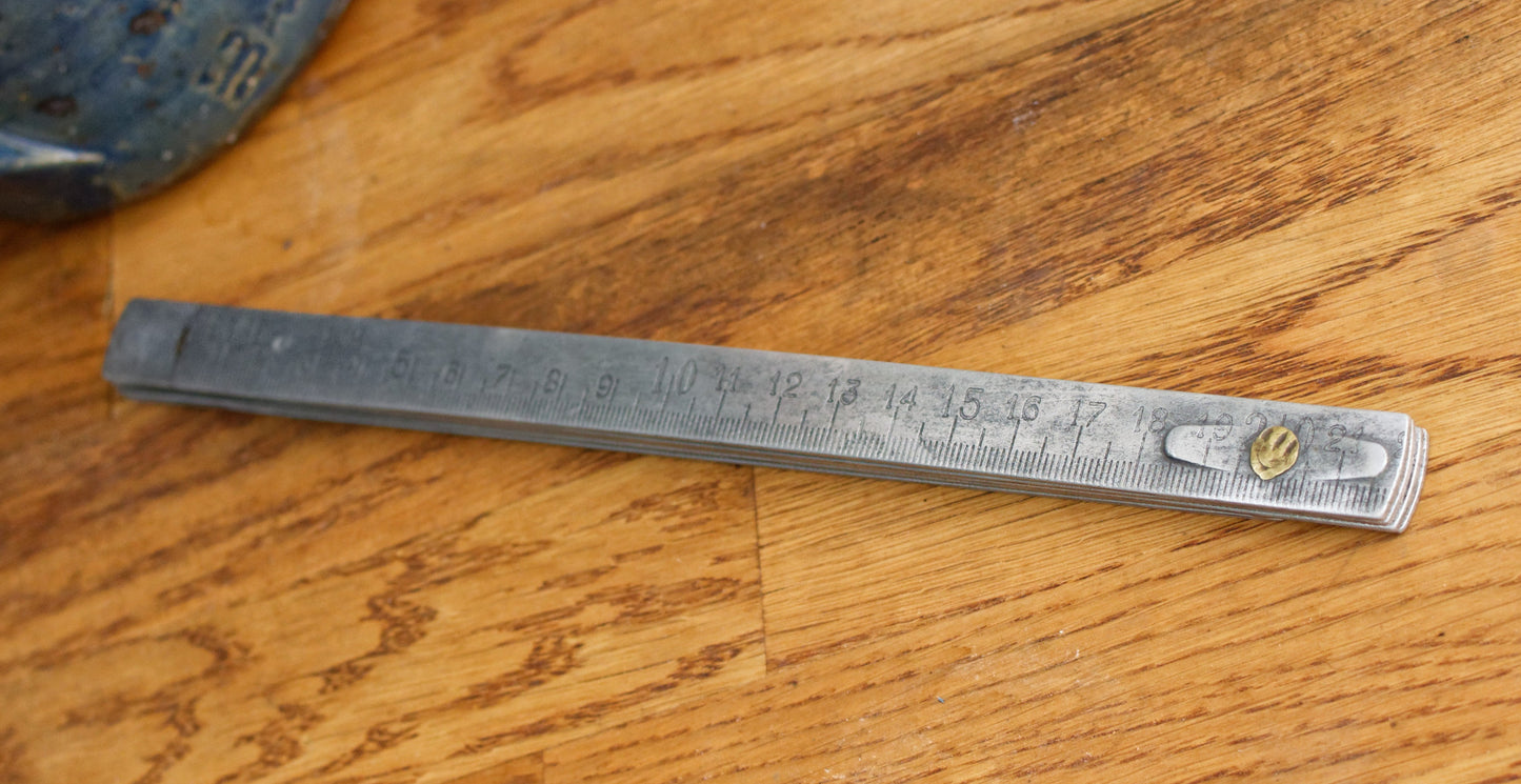 Vintage Carpenter Metal Expandable Pocket Measuring Tool Ruler Farmhouse Manual Tool