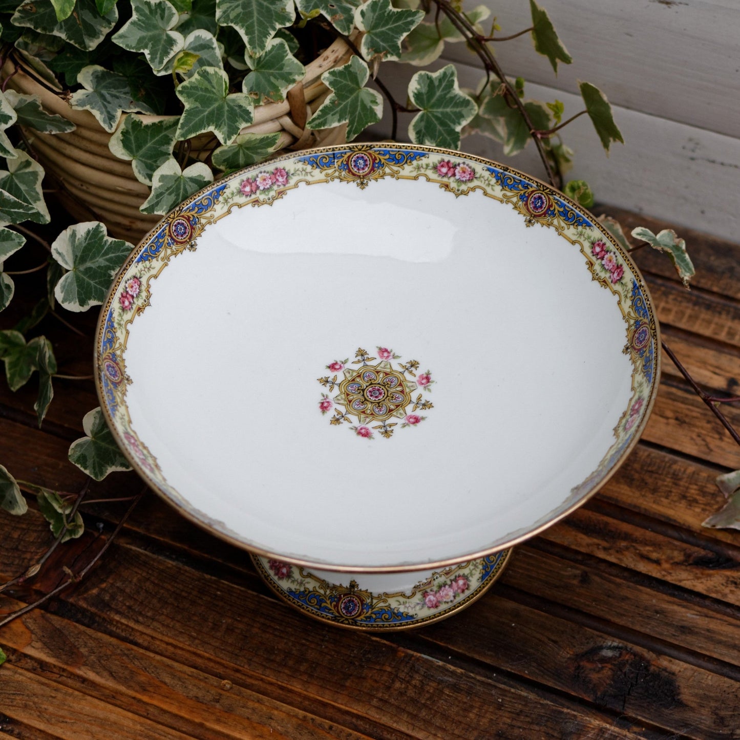 Années 1920 ~ F. Legrand & Cie LIMOGES ~ Français assiette de service ronde en porcelaine fine antique ~ Assiette de service sur pieds