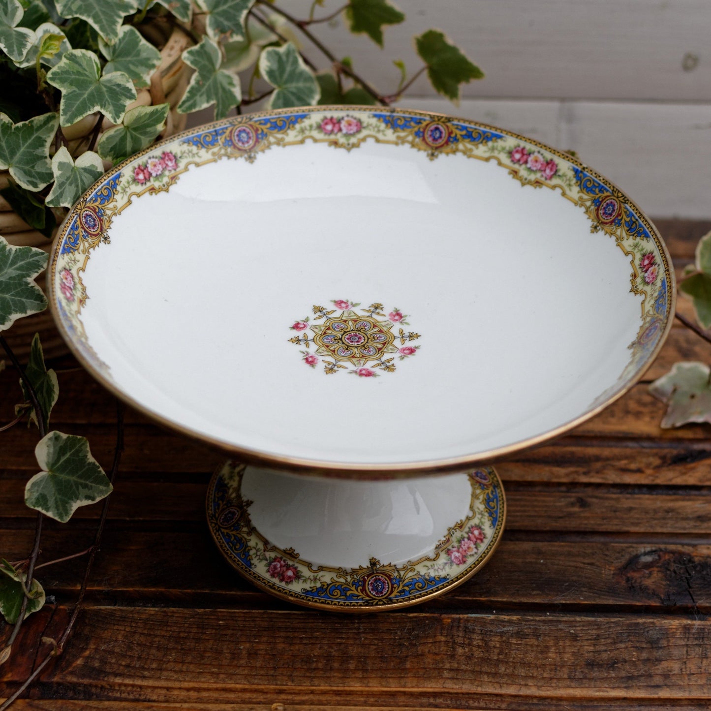 Années 1920 ~ F. Legrand & Cie LIMOGES ~ Français assiette de service ronde en porcelaine fine antique ~ Assiette de service sur pieds