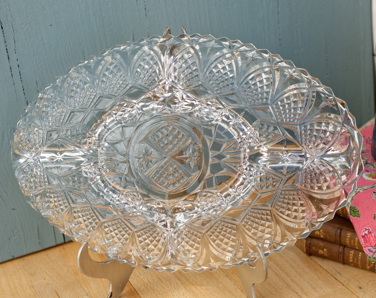 French Vintage Etched Pressed Glass Oval Serving Plate w/ 5 Sections Tray for Appetizers (Hors D'Oeuvres)