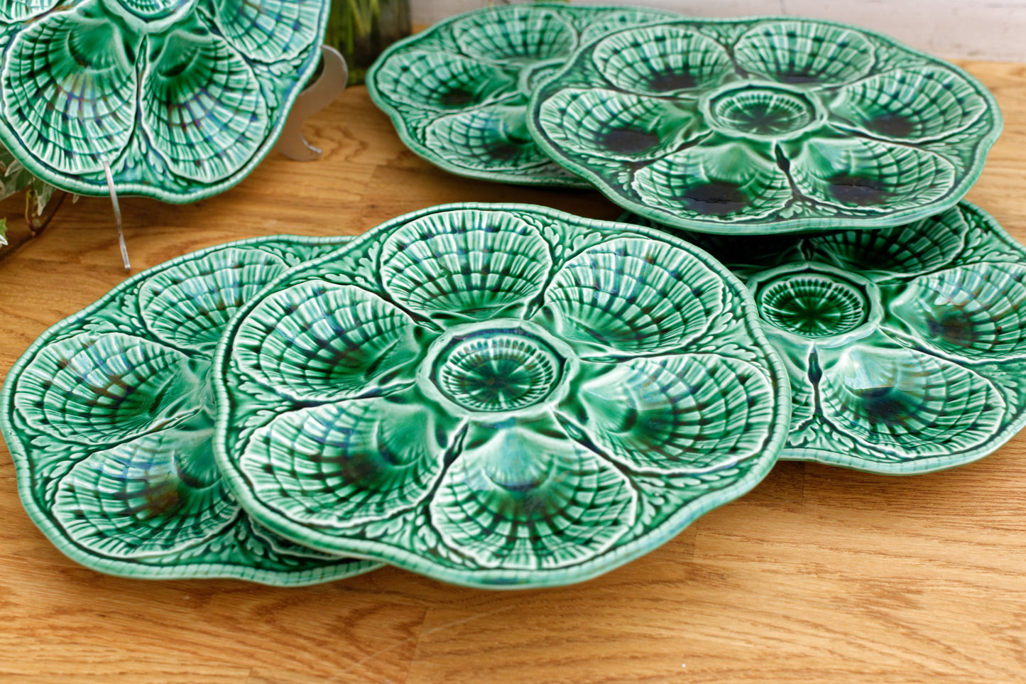 1960s ~ SARRUGUEMINES ~ French Vintage BARBOTINE Green Oyster "Huître" Shellfish Plate with 6 Wells ~ Made in France