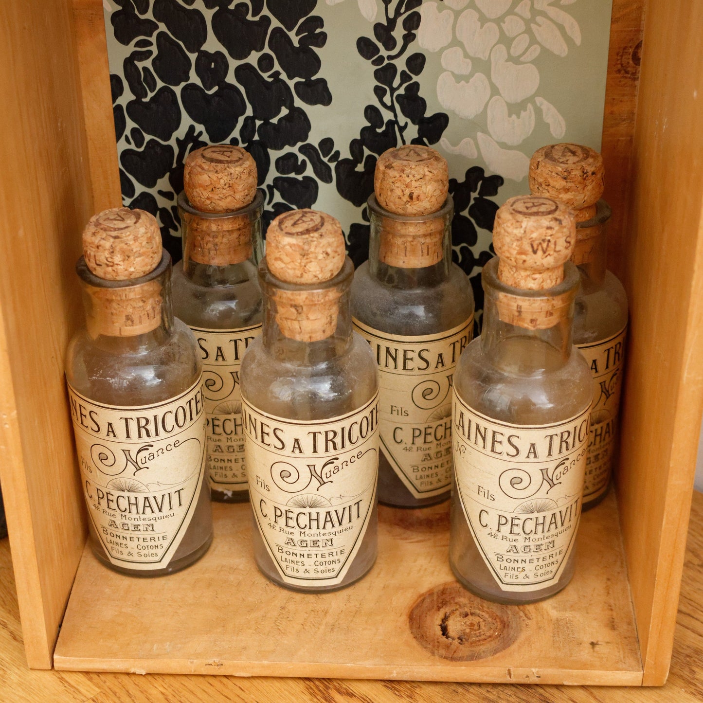 French Vintage Collectible Advertising Glass Bottle Set of 5 Bonneterie LAINE COTONS FILS & SOIES Laines au Tricot Fils Nuance C Pechavit 42 Rue Montesquieu AGEN