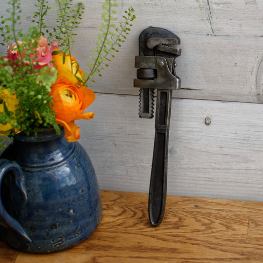 Antique Adjustable Pipe Wrench 230 Vintage Forged Steel Clé a Cremaillaire Molette Farmhouse Manual Tool