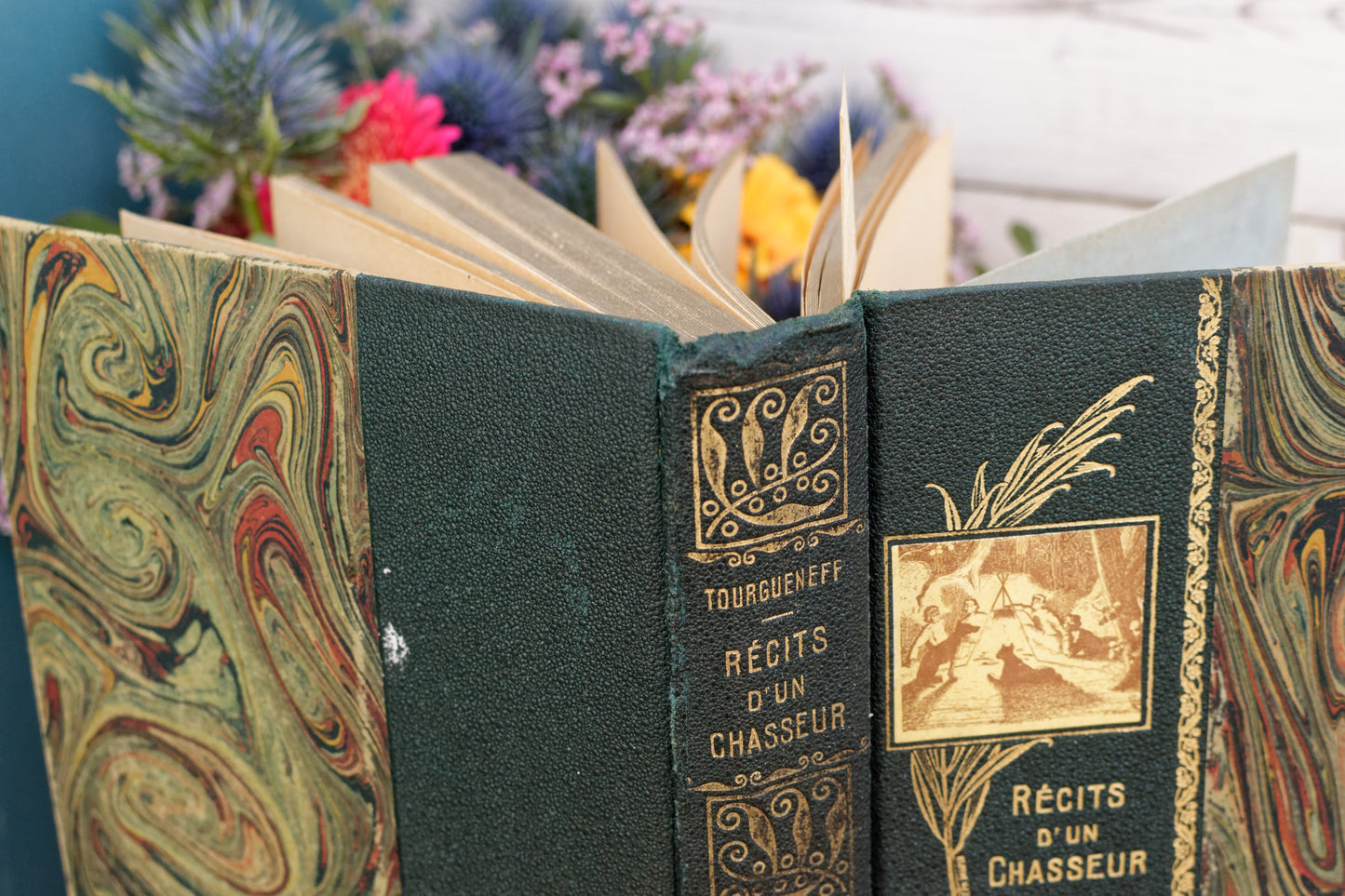 1926 RECITS D'UN CHASSEUR by Ivan Tourgueneff Published by Librairie Gedalge PARIS French Antique Collectible Hardcover School Book Livre