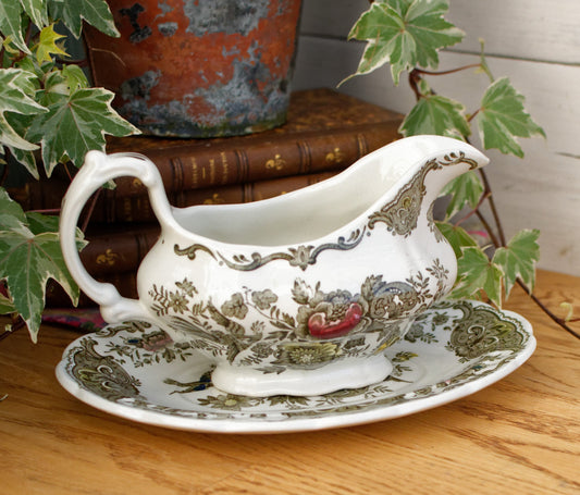 1960s WINDSOR Ridgway of STAFFORDSHIRE England 1792 English Vintage Ironstone Porcelain Gravy Dish "Saucier" with Oval Plate