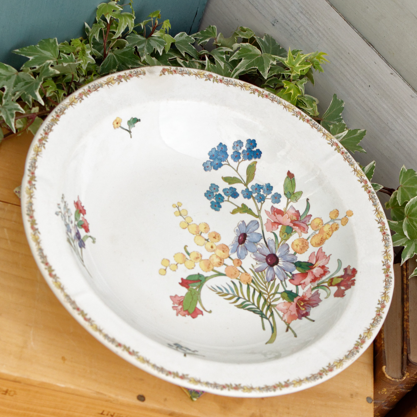 VERONIQUE Motif Sarreguemines U&C French Antique Floral Ironstone Polychrome Round Serving Bowl Terre de Fer in Faience