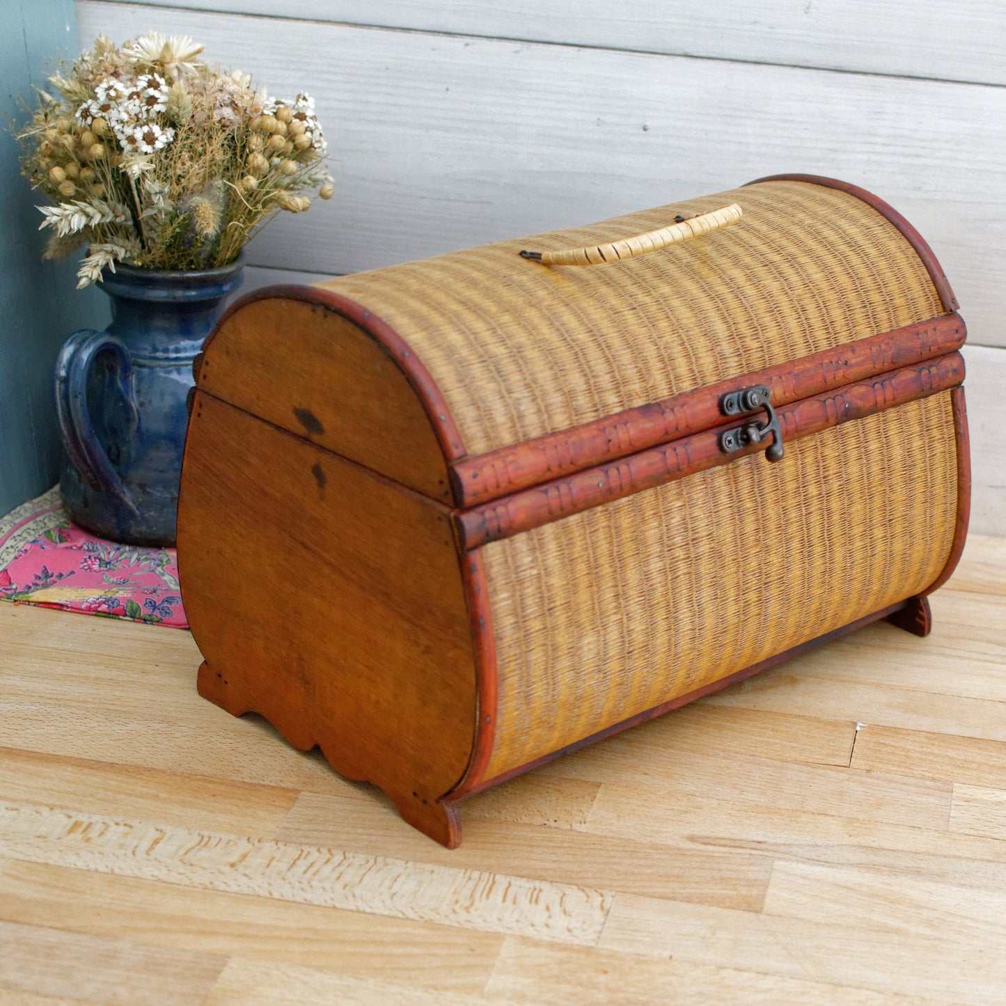 French Vintage Wicker Lidded Storage Carrier with handle
Rustic Farmhouse Storage Bin