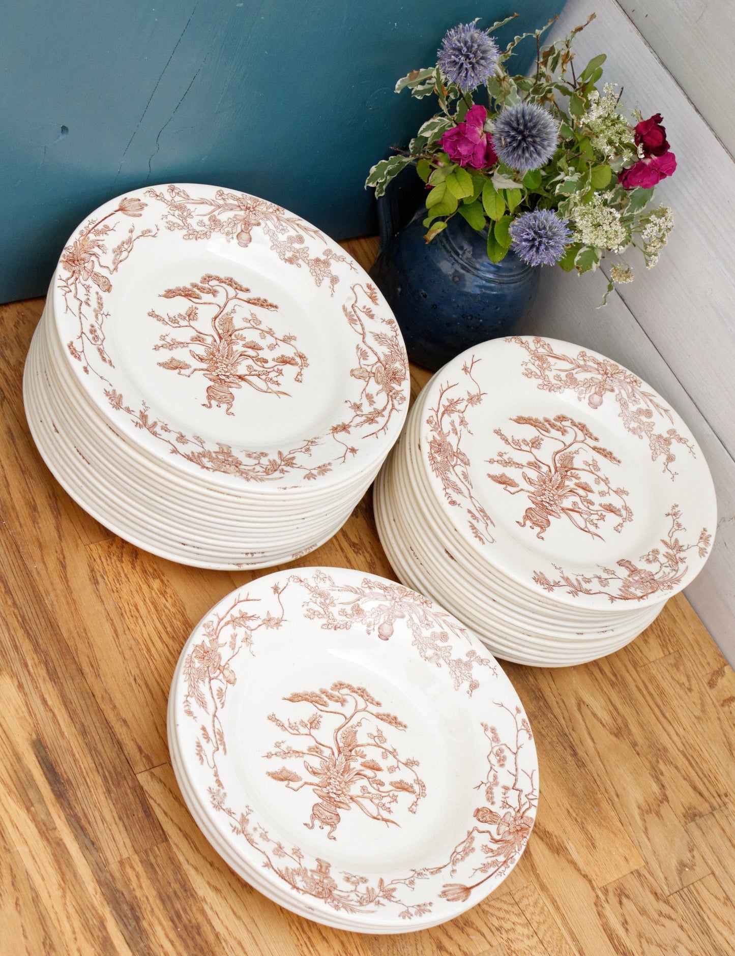 YEDDO Medailles D'Or Faiencerie de GIEN Diplomes D'Honneur French Antique Ironstone Brown Transferware Plate Terre de Fer