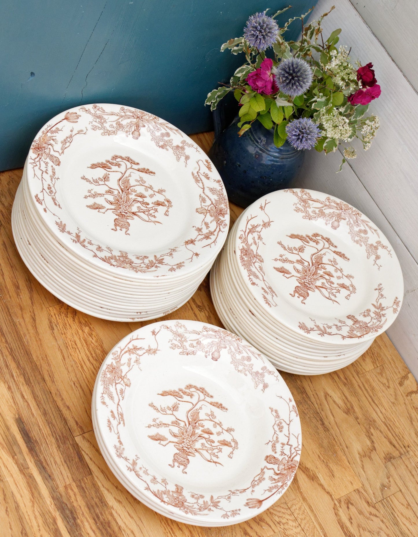 YEDDO Medailles D'Or Faiencerie de GIEN Diplomes D'Honneur French Antique Ironstone Brown Transferware Dinner Plate Terre de Fer