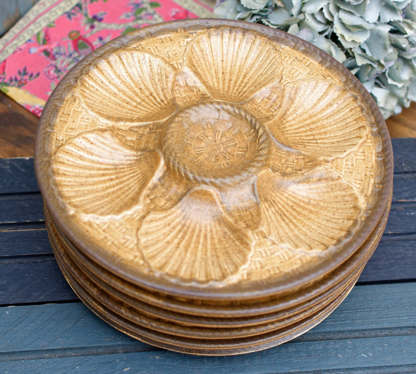 French Barbotine Majolica Oyster Huître Plate CHANTILLY FRANCE Peint a la main Decor inalterable