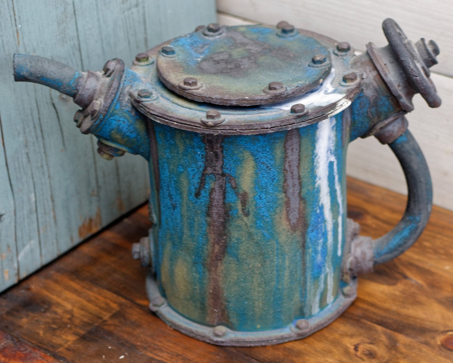 intage Handmade Steampunk Style Industrial Imitation Oil Can
