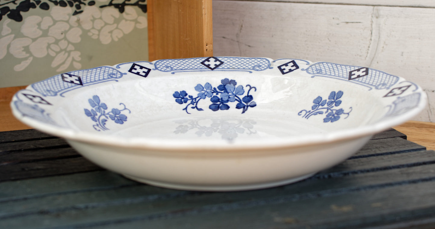 French Antique Ironstone Round Serving Bowl K&G (Keller et Guerin) Luneville Terre de fer en Faience Blue Transferware