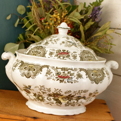 1960s WINDSOR Ridgway of STAFFORDSHIRE England 1792 English Vintage Ironstone Porcelain Soup Tureen Covered Serving Piece