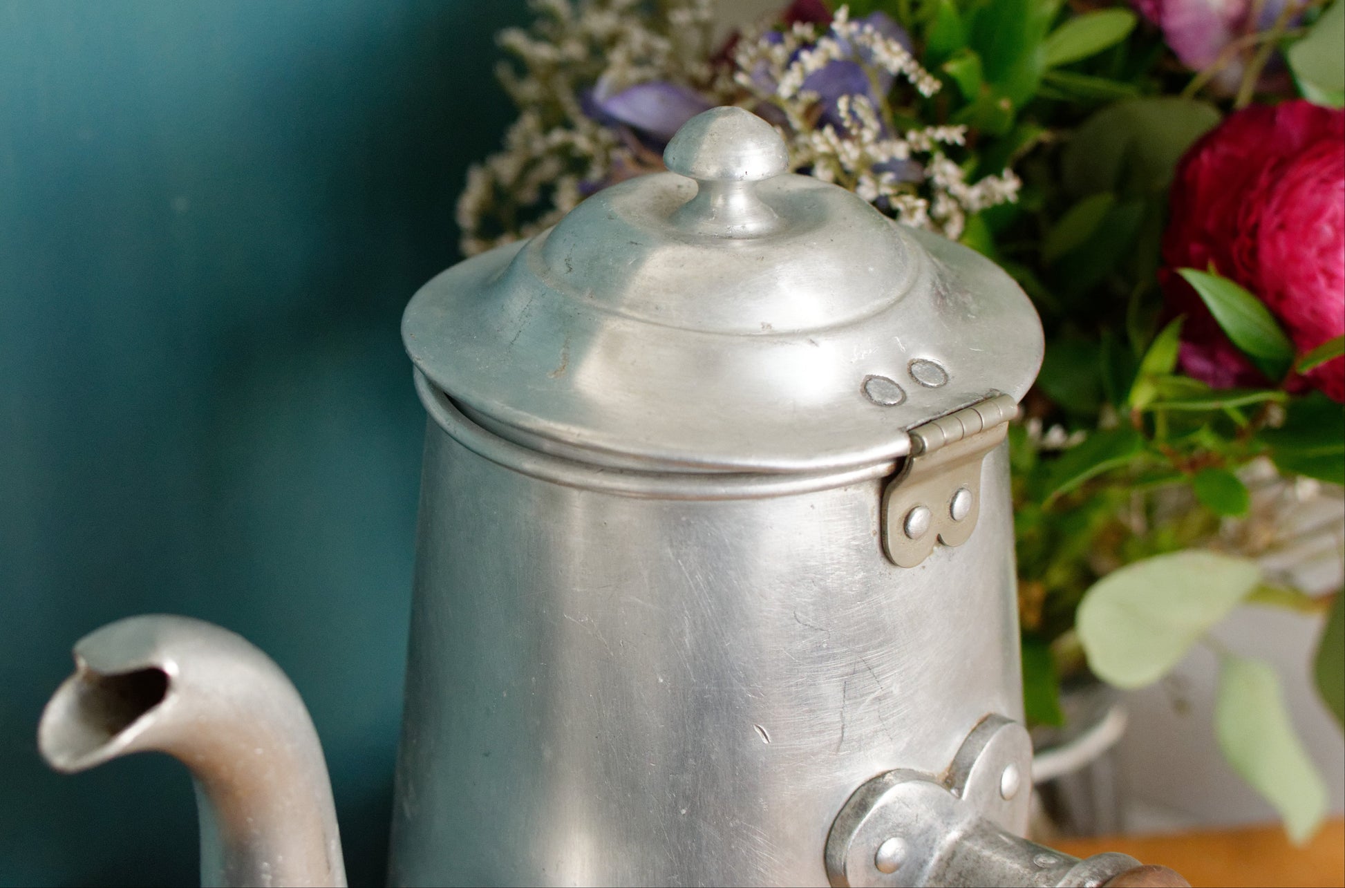 TOURNUS UNIS France 1 1/2 Aluminum PUR Litre French Vintage Hot Chocalote Pot Chocolatière with Wooden Side Handle French Farmhouse Decorative Made in France