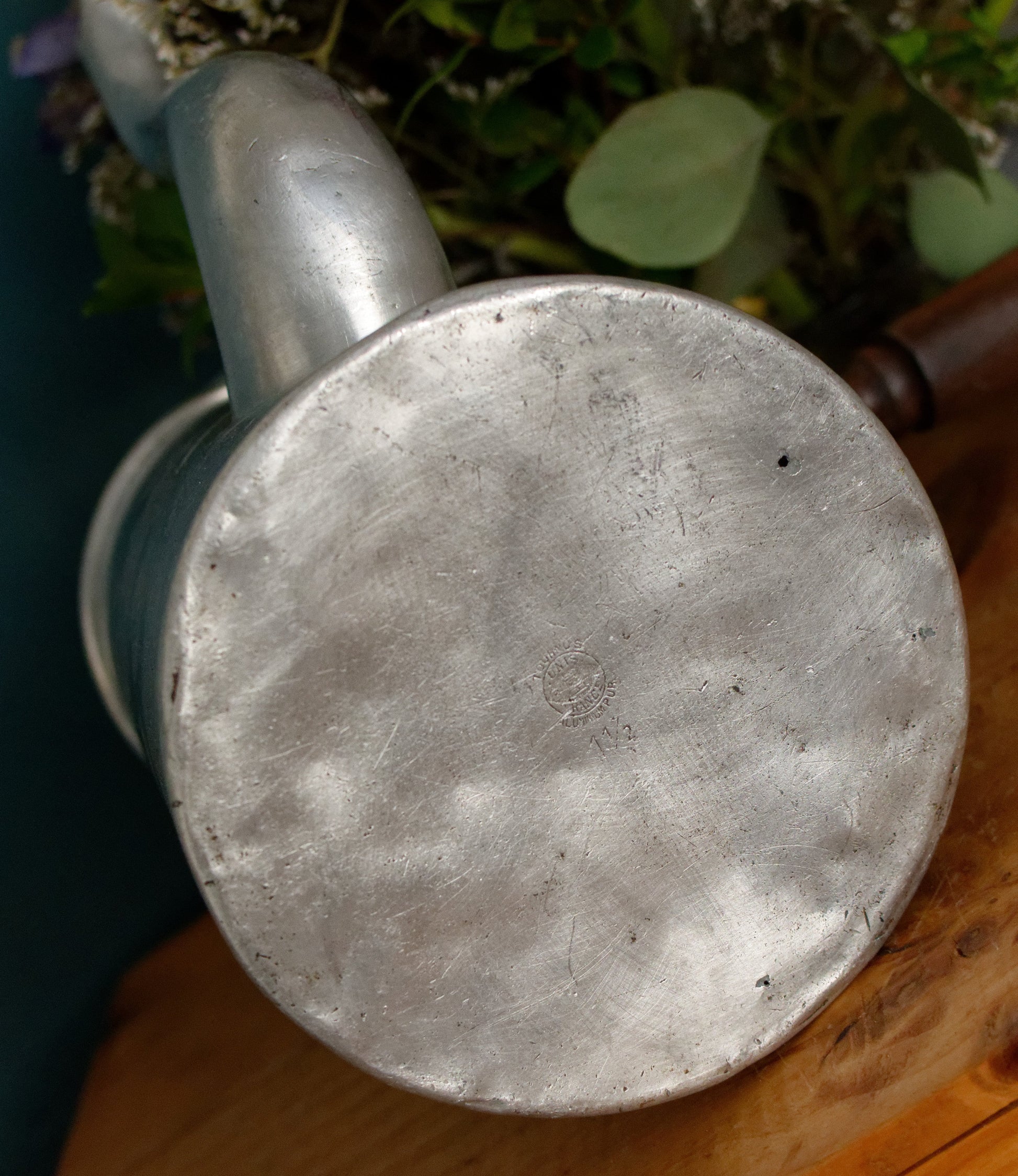 TOURNUS UNIS France 1 1/2 Aluminum PUR Litre French Vintage Hot Chocalote Pot Chocolatière with Wooden Side Handle French Farmhouse Decorative Made in France