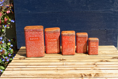 Années 1920 ~ Français boîtes de nidification de cuisine en aluminium empilables vintage ~ Ensemble de 5 boîtes d’épices rouges