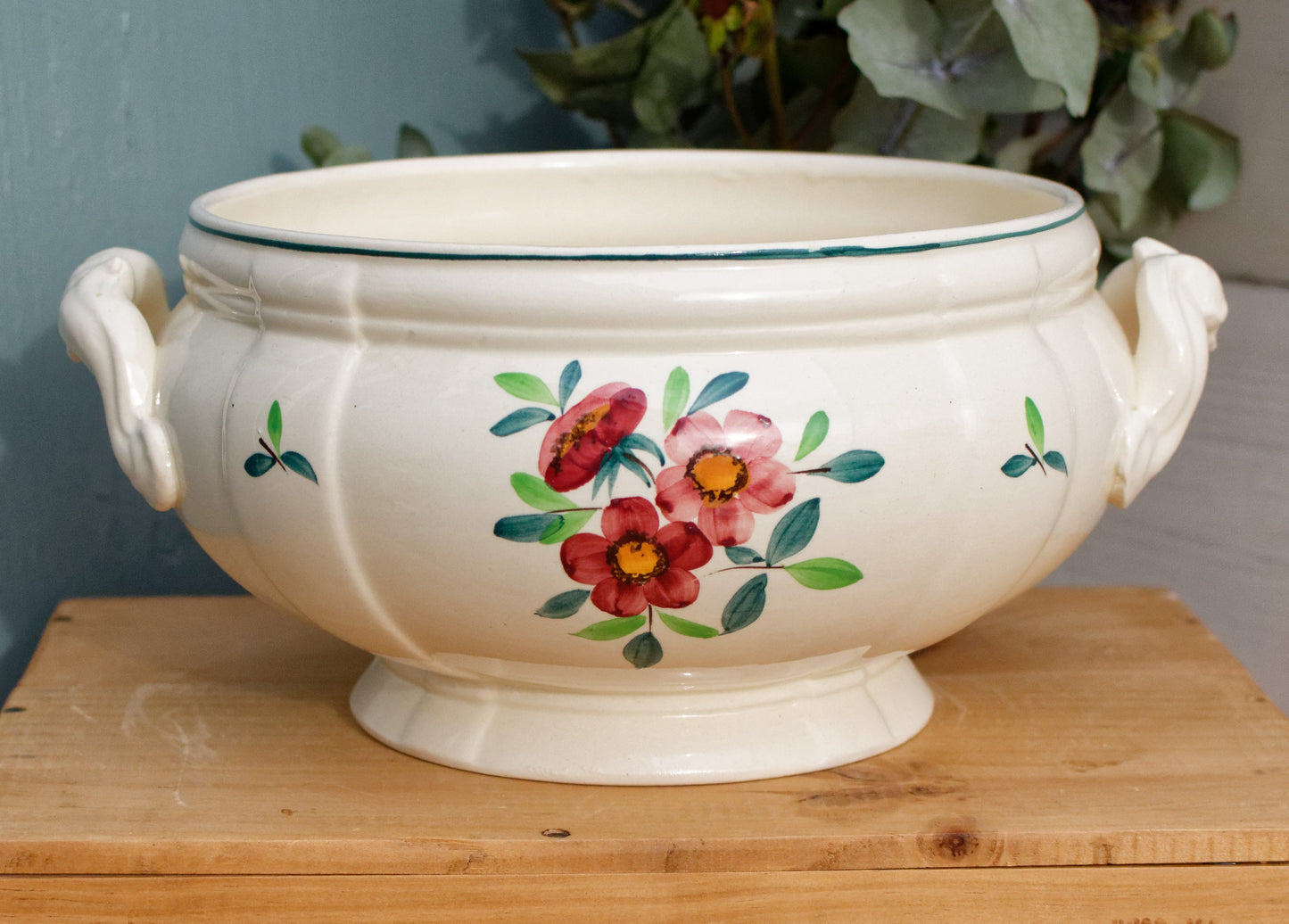 1890/1920年代 ～ 「アマゾナス」 SARREGUEMINES Peint a la Main ～ フランスアンティーク手描きアイアンストーン花柄ラウンドサービングピース ～ テールデフェール