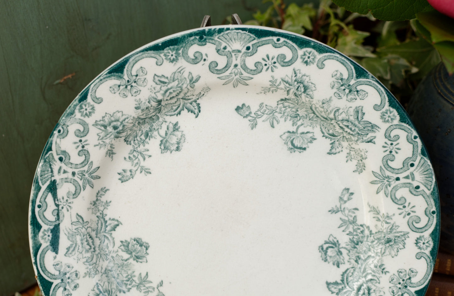 Années 1880/1900 ~ « ANGLAIS » L(Leon) Bertrand Bordeaux ~ Français Antique Ironstone Green Transferware Dinner Plate ~ Terre de fer