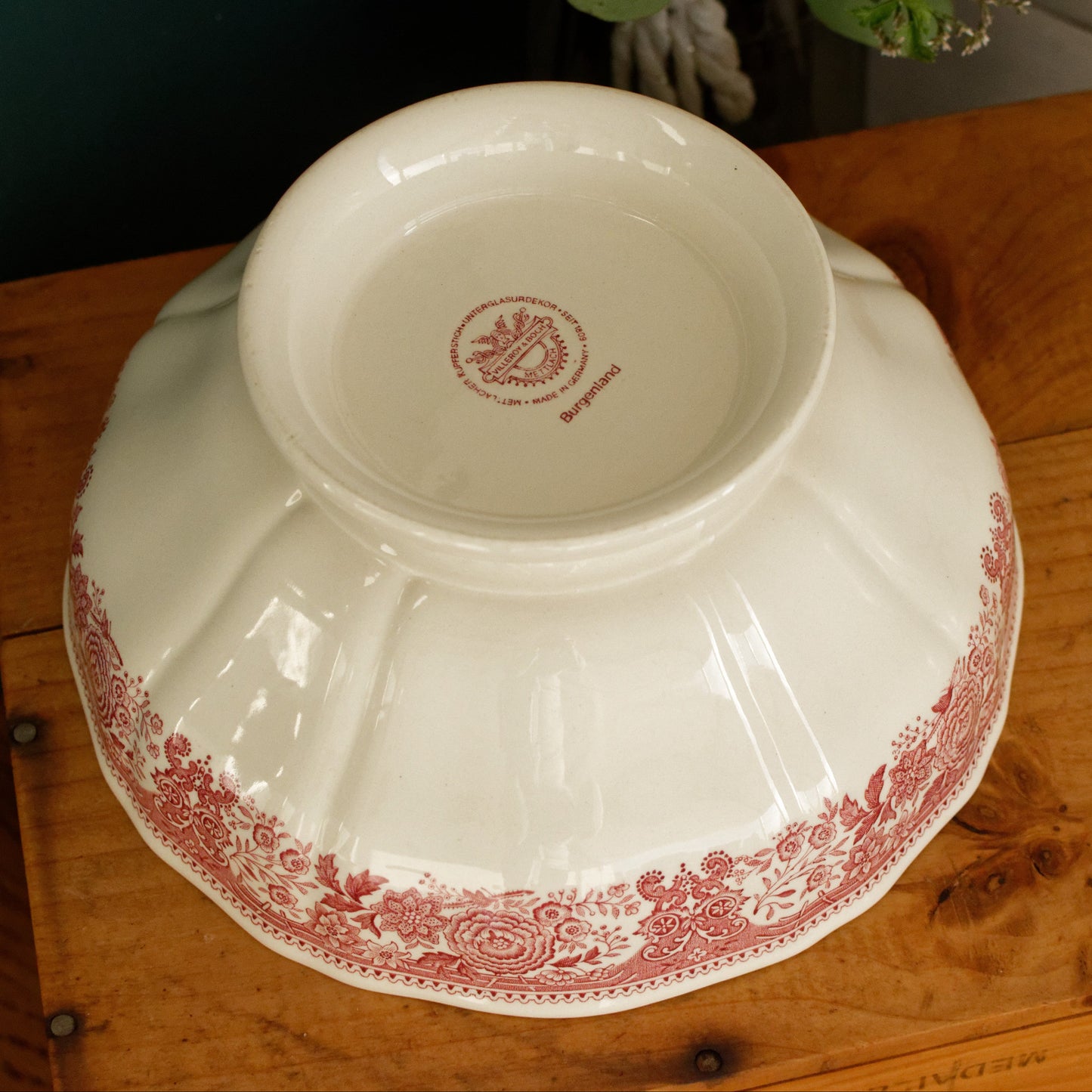 BURGENLAND VILLEROY & BOCH French German Vintage Hand Painted Ironstone RED Transferware Round Serving Bowl Bol Creux Terre de Fer Faience