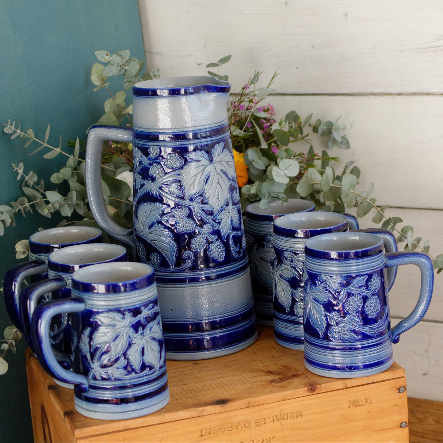 Beer Mugs Steins & Pitcher Set in Cobalt Blue Chope à Bière et Pichet Gres d'Alsace Krumeich Remmy BETSCHDORF Leaves & Grapes