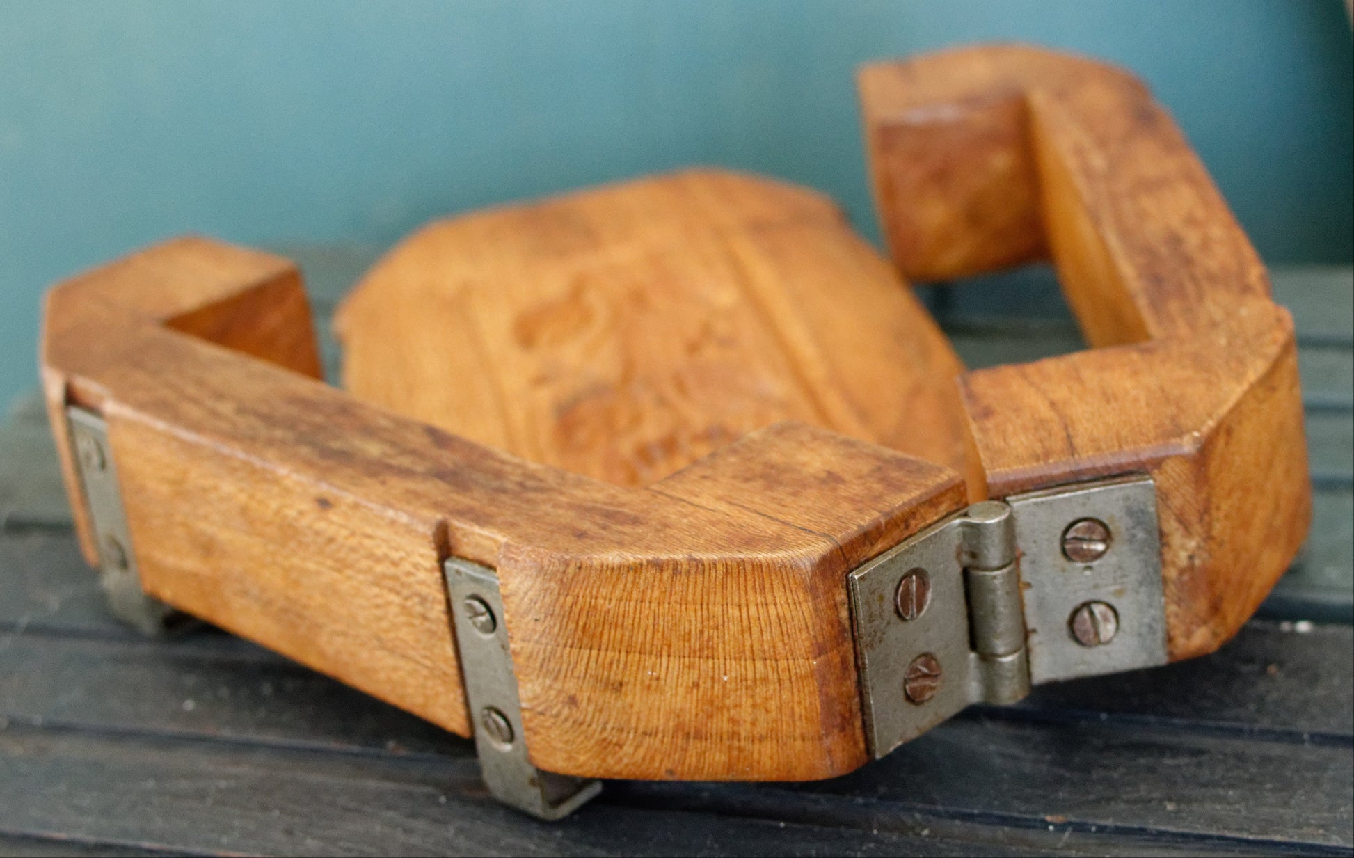 French Vintage Wooden Hand-Carved Butter Mold Moule a Beurre en Bois  Medium Stamp Press Mould Leave Design