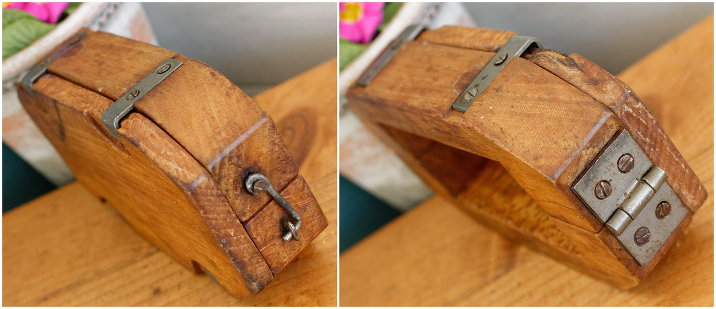 French Vintage Wooden Hand-Carved Butter Mold "Moule a Beurre en Bois" ~  Medium Stamp Press Mould Leave Design