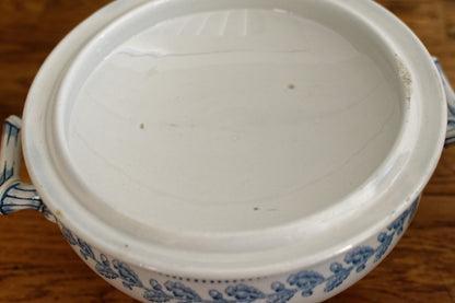 1920s~ "CHENE" Sarreguemines U&C ~ Soupière ancienne française en faïence fine Terre de Fer à décor bleu décalcomanie