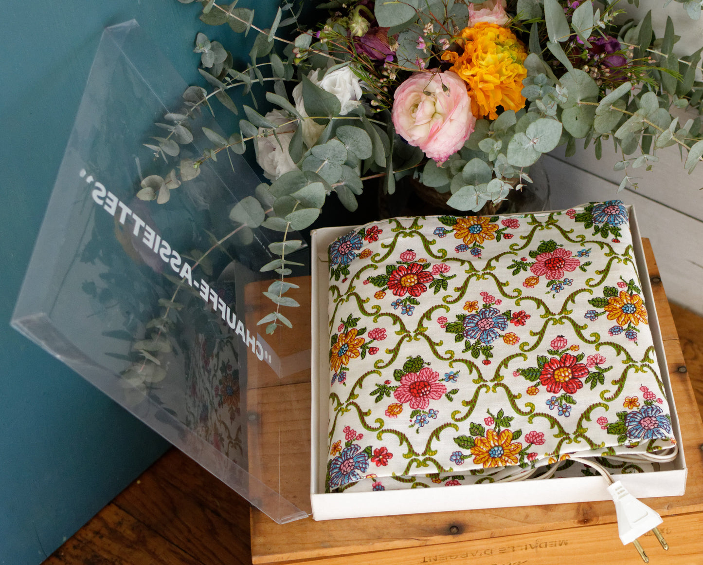 1970s French Vintage Electric 12 Plate Warmer in Fabric "Chauffe Assiettes Plat" Made by AMPLELEC 100% cotton 68550 Amplepuis