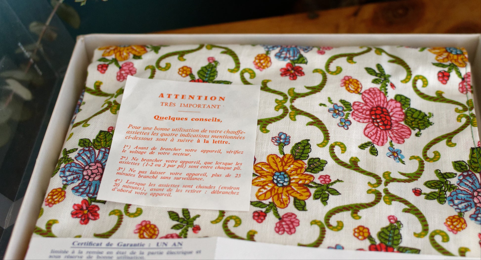 1970s French Vintage Electric 12 Plate Warmer in Fabric "Chauffe Assiettes Plat" Made by AMPLELEC 100% cotton 68550 Amplepuis