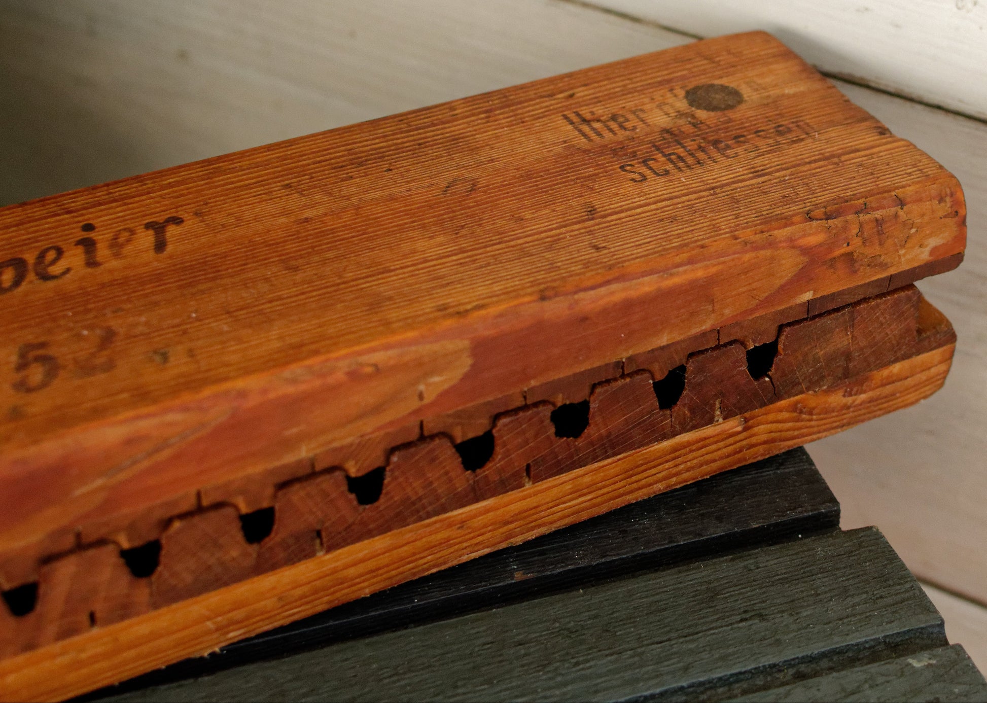 1952 German Antique Collectible Wooden 20 Cigar Mold Press Franz Geiger Oberweier 19 Patent No. 35806 Hier õffnen und Schliessen Tobacco Mold Pressoir Moule a Cigare en Bois