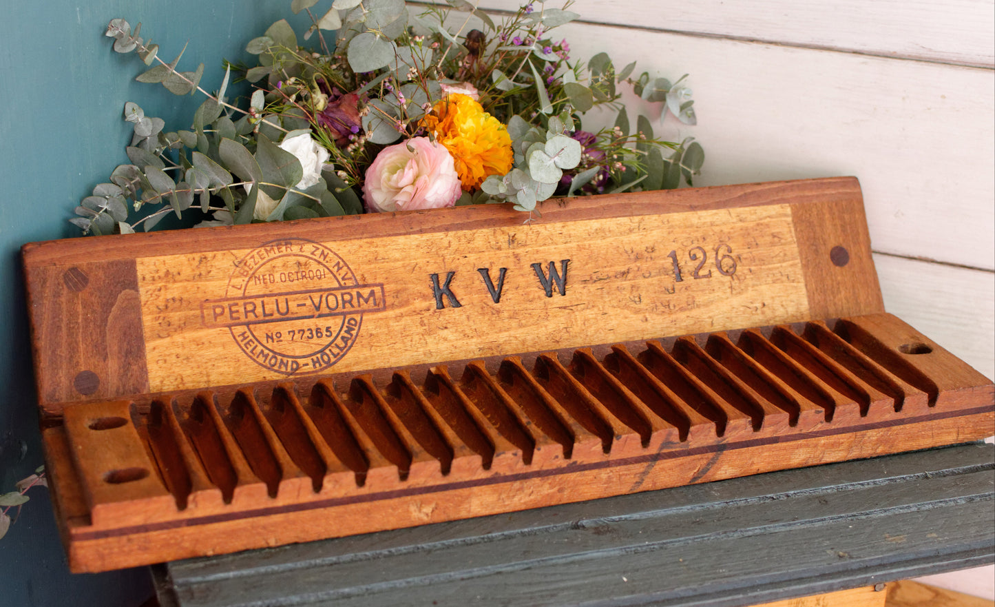 Vintage Dutch Collectible Wooden 20 Cigar Mold Press L. Bezemer et ZN N.V. MED. OCTR001 Perlu-Vorm Patent No. 77365 Helmond Holland KVW126 Tobacco Mold Pressoir Moule a Cigare en bois
