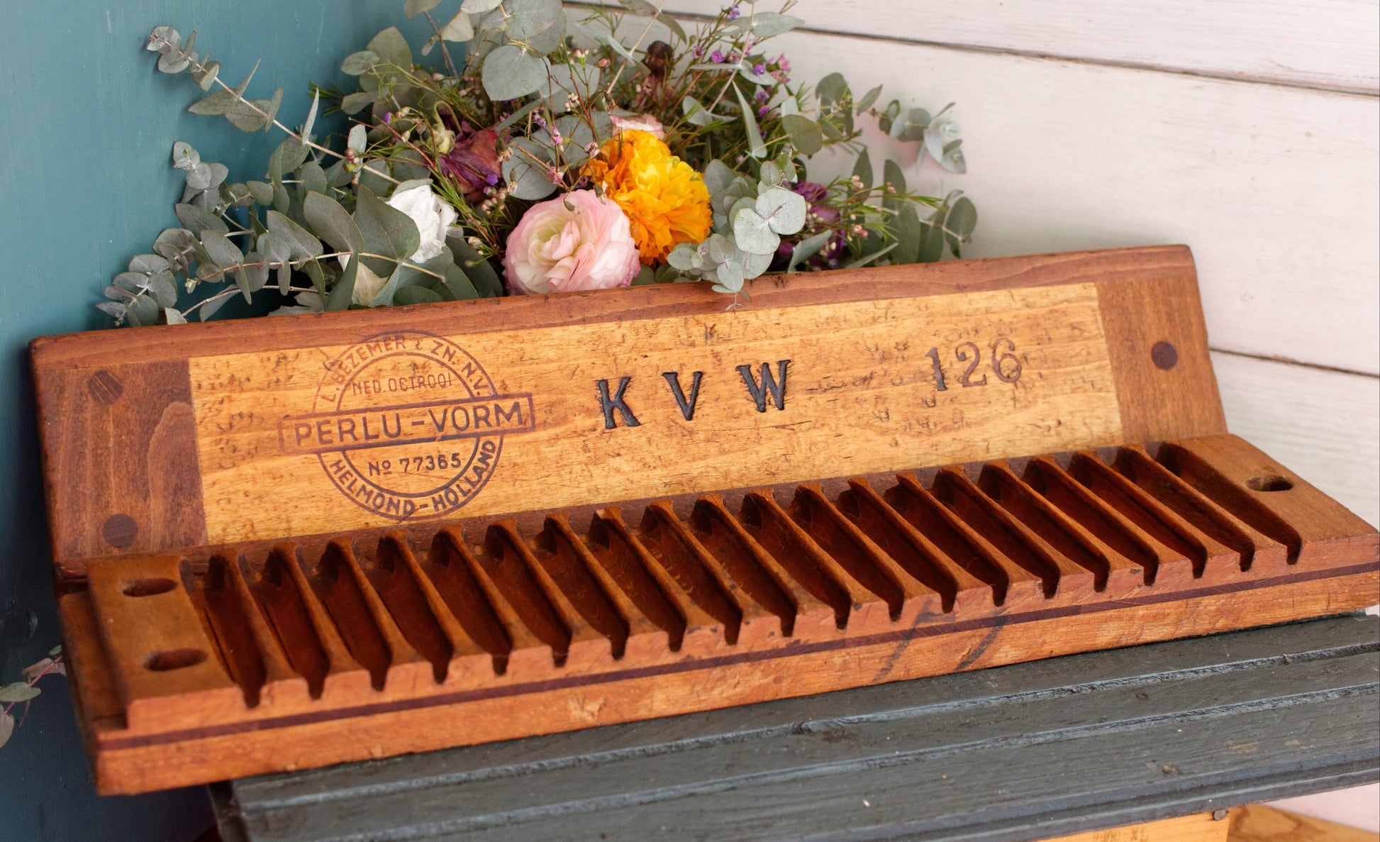 Vintage Dutch Collectible Wooden 20 Cigar Mold Press L. Bezemer et ZN N.V. MED. OCTR001 Perlu-Vorm Patent No. 77365 Helmond Holland KVW126 Tobacco Mold Pressoir Moule a Cigare en bois