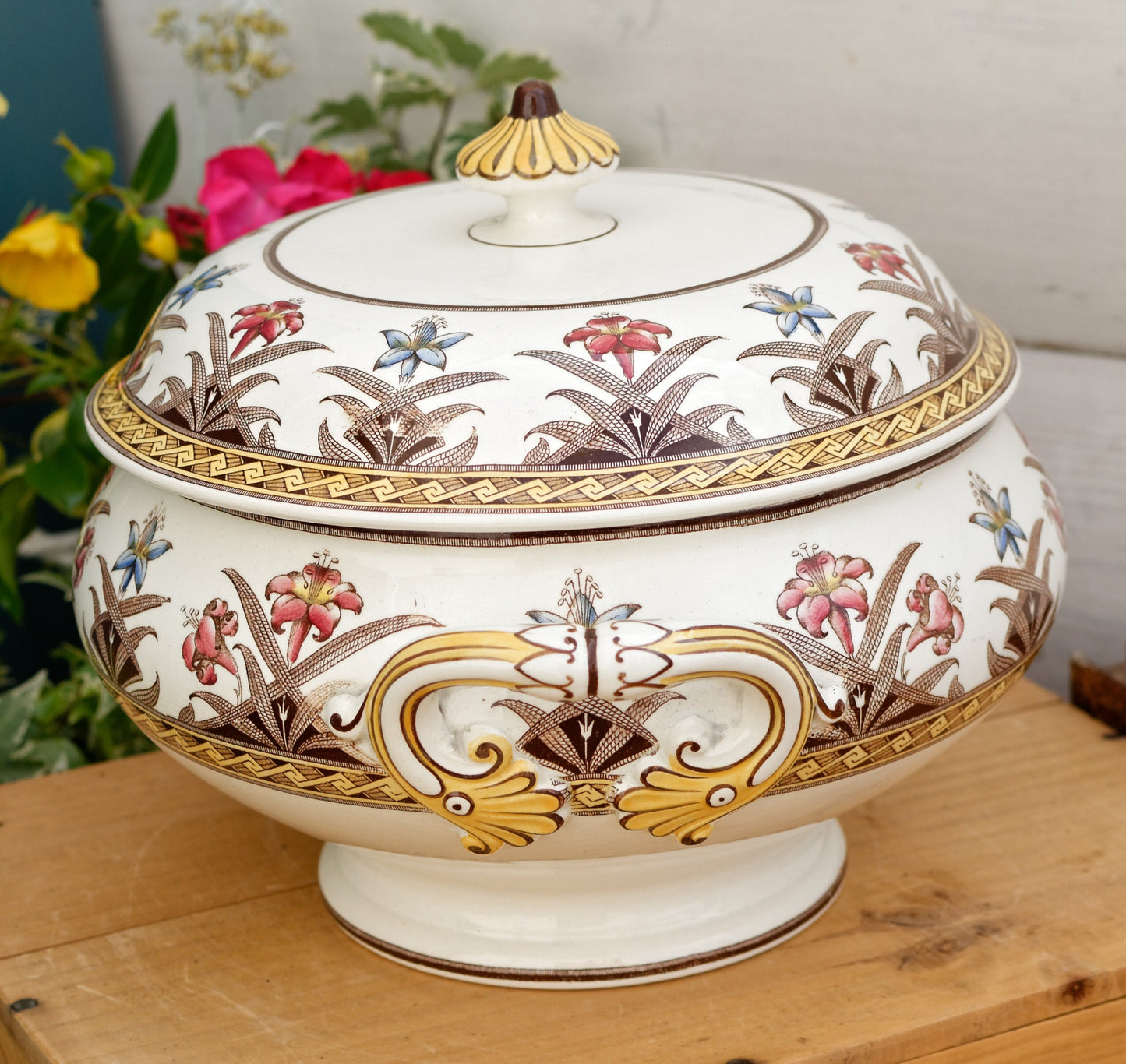 DERBY Motif Sarreguemines U&C French Antique Ironstone Polychrome Soup Tureen "Soupiere" Terre de Fer en FAIENCE