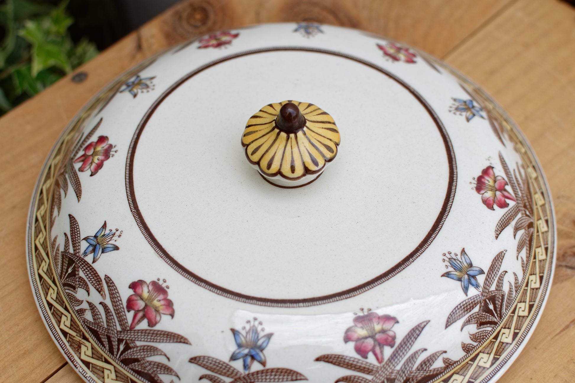 DERBY Motif Sarreguemines U&C French Antique Ironstone Polychrome Small Plate Terre de Fer en FAIENCE