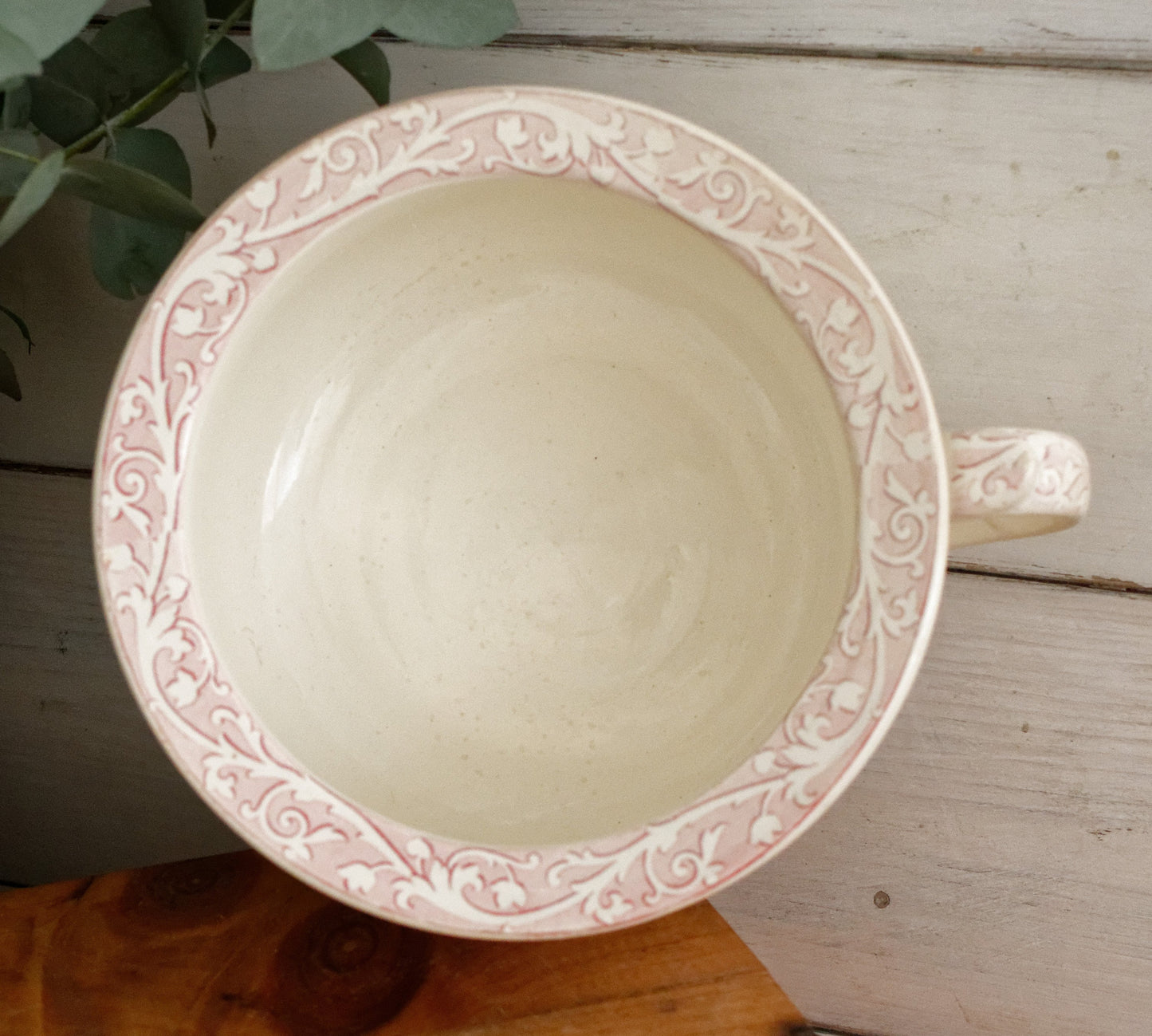 KOUTAIS Motif DEPOSE CM Creil et Montereau French Antique Collectible Ironstone RED Transferware Bathroom Pitcher Pot de Chambre BROC CRUCHE Terre de fer en Faience