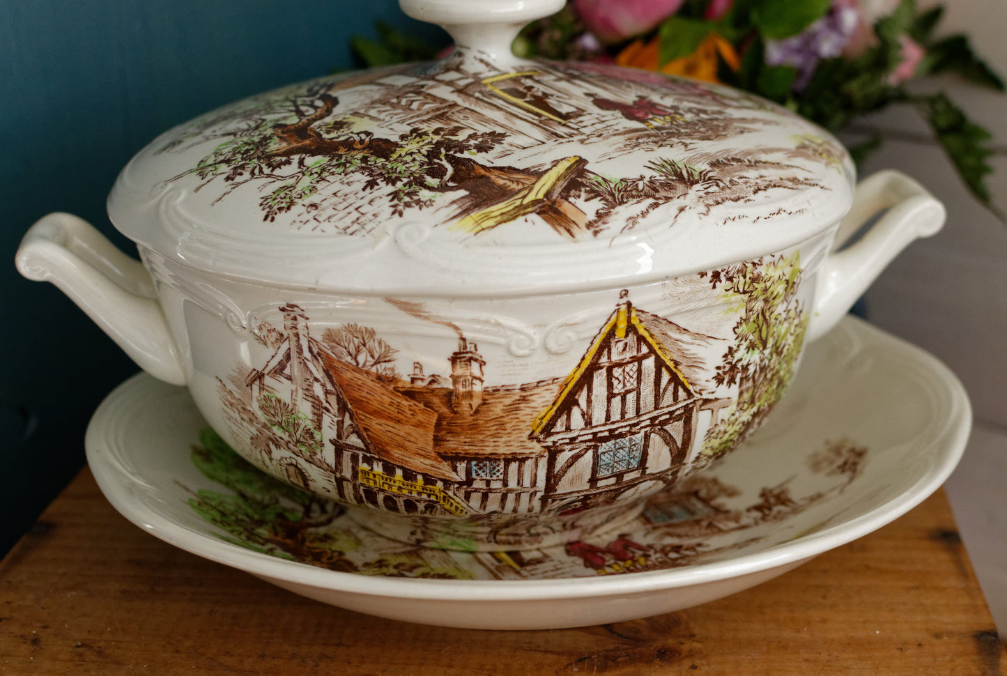 LUDLOW Motif GIEN France French Vintage Ironstone PolyChrome Soup Tureen Soupiere Terre de Fer en Faience
