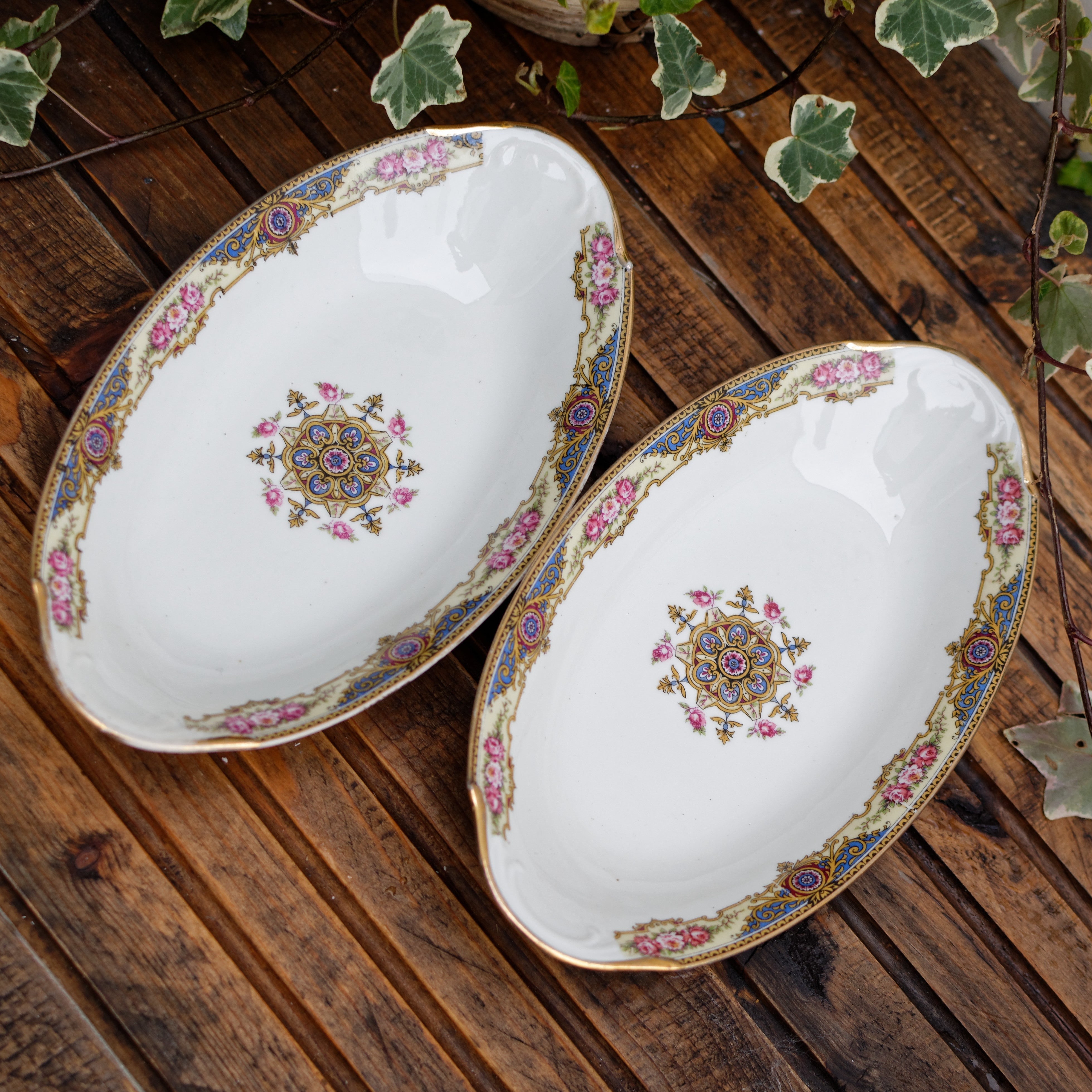 F Legrand et Cie3Limoges 2024 Francetcirca 1920 14.5” porcelain oval uerving3platter. Hand3painted withagold trim.