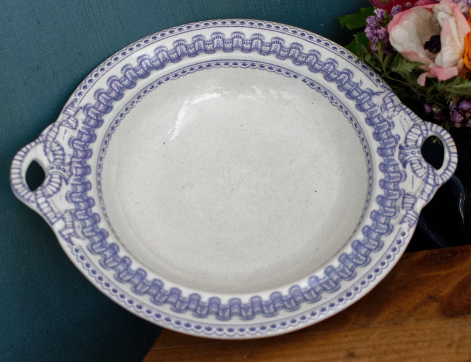 T&B TURIN Motif Antique Ironstone Porcelain Lavender Transferware Covered Serving Plate Cloche ou Compotier Terre de Fer en Faience