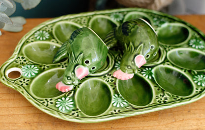 Vintage Ceramic Deviled Eggs Presentation Platter Plate & Chicken Shaped Salt & Pepper Shakers Plateau de presentation Oeufs Dur Mimosa a la Coque Saliere et Poivriere" Green Serving Set