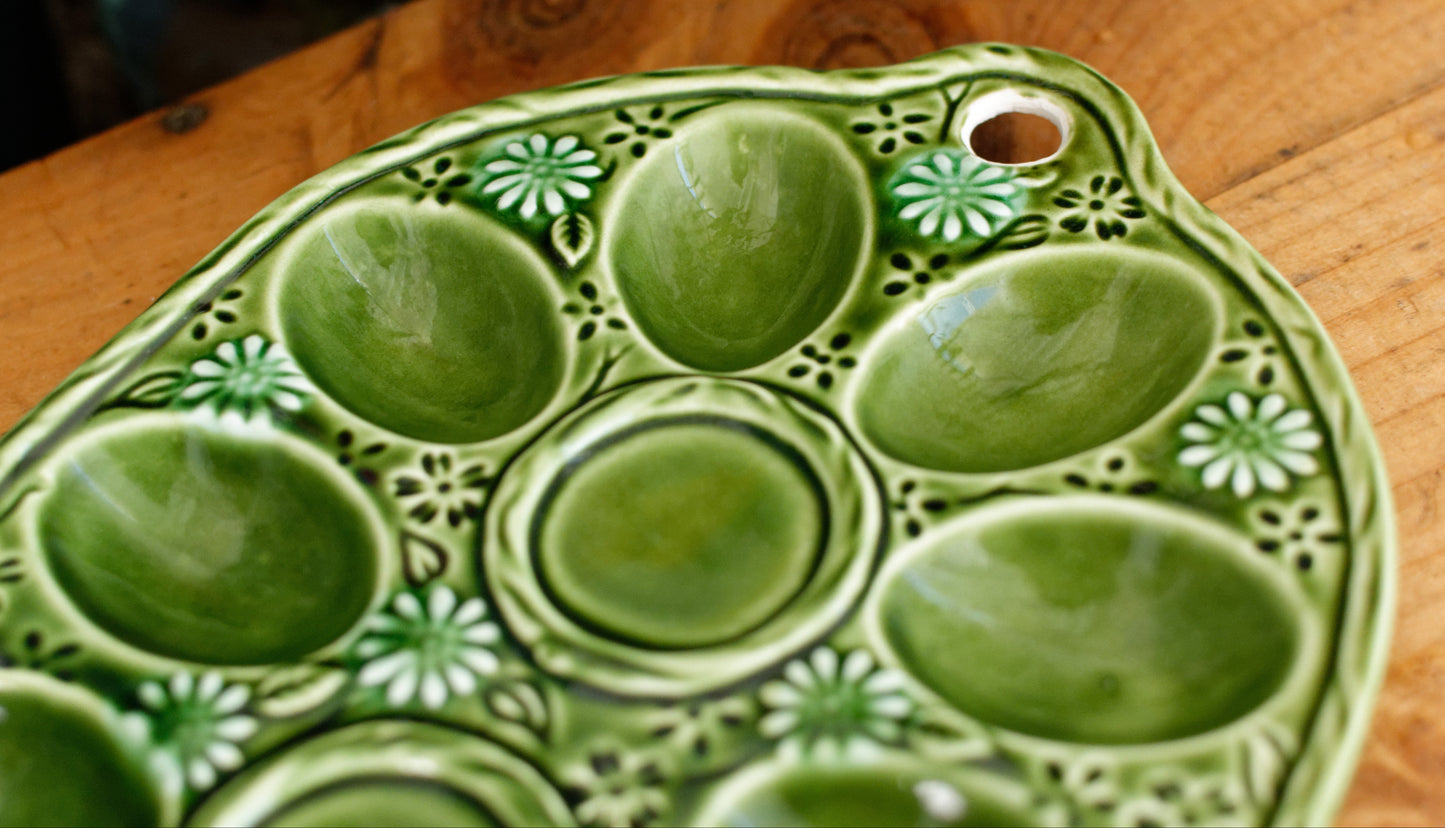 Vintage Ceramic Deviled Eggs Presentation Platter Plate & Chicken Shaped Salt & Pepper Shakers Plateau de presentation Oeufs Dur Mimosa a la Coque Saliere et Poivriere" Green Serving Set