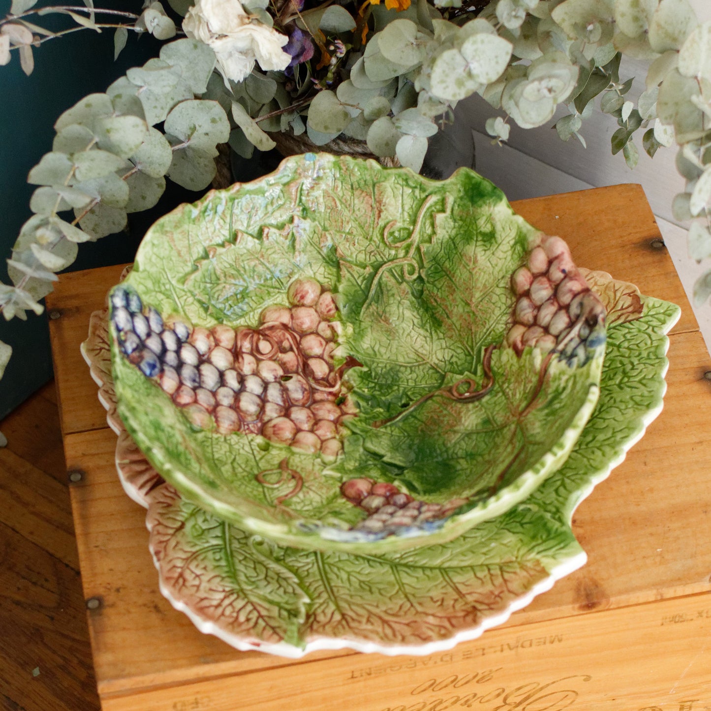 French Vintage Barbotine Majolica Style Fruit Drainer Strainer Colander Eqouttoir a Fruits en barbotine Egouttoir A Fruits Avec Son Assiette En Barbotine Decor Raisin Et Feulles.
