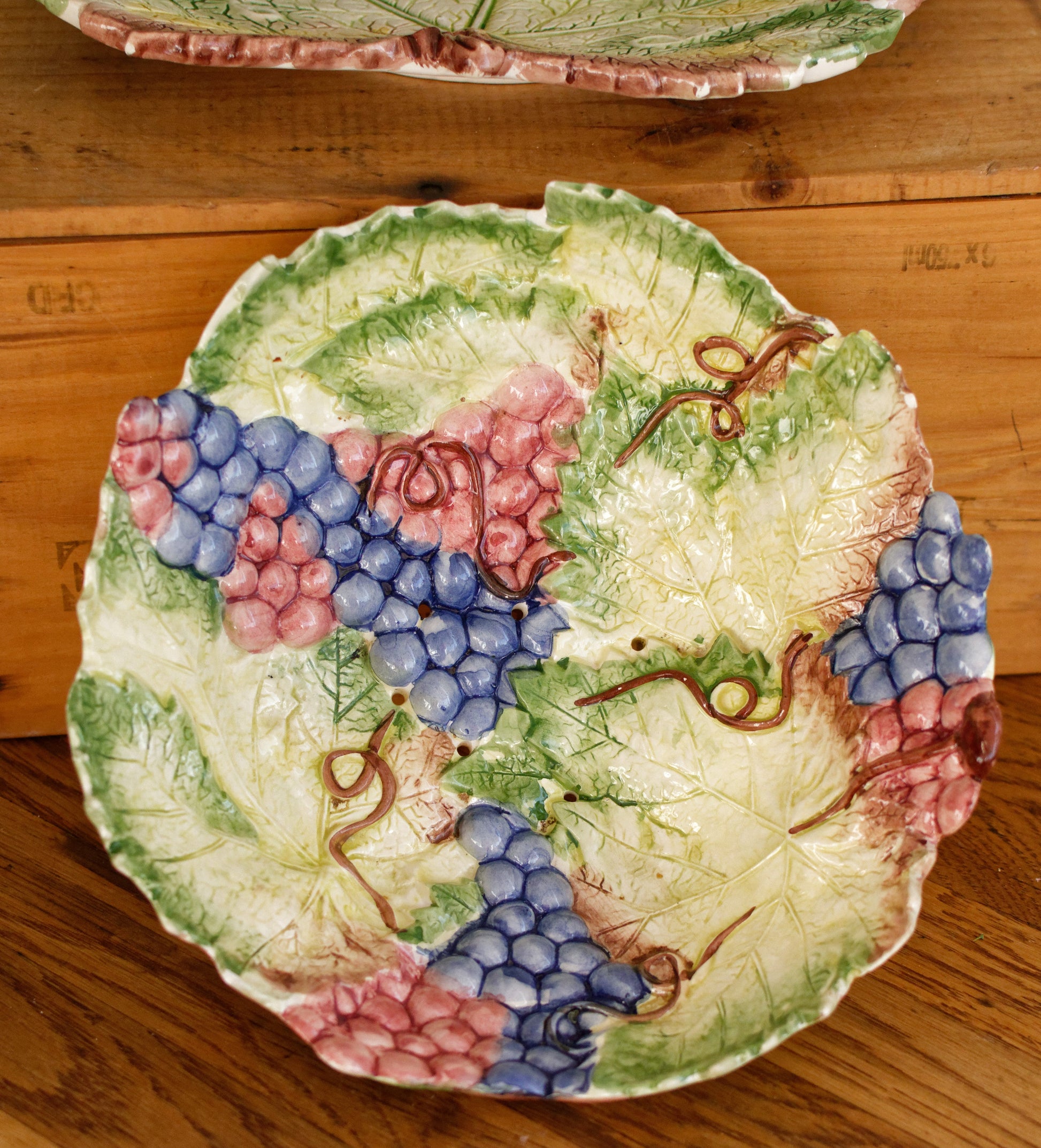 1950s French Vintage BARBOTINE Majolica Fruit Grapes & Vines Drainer Strainer Colander w/ Leave shaped Plate Egouttoir à Fruits