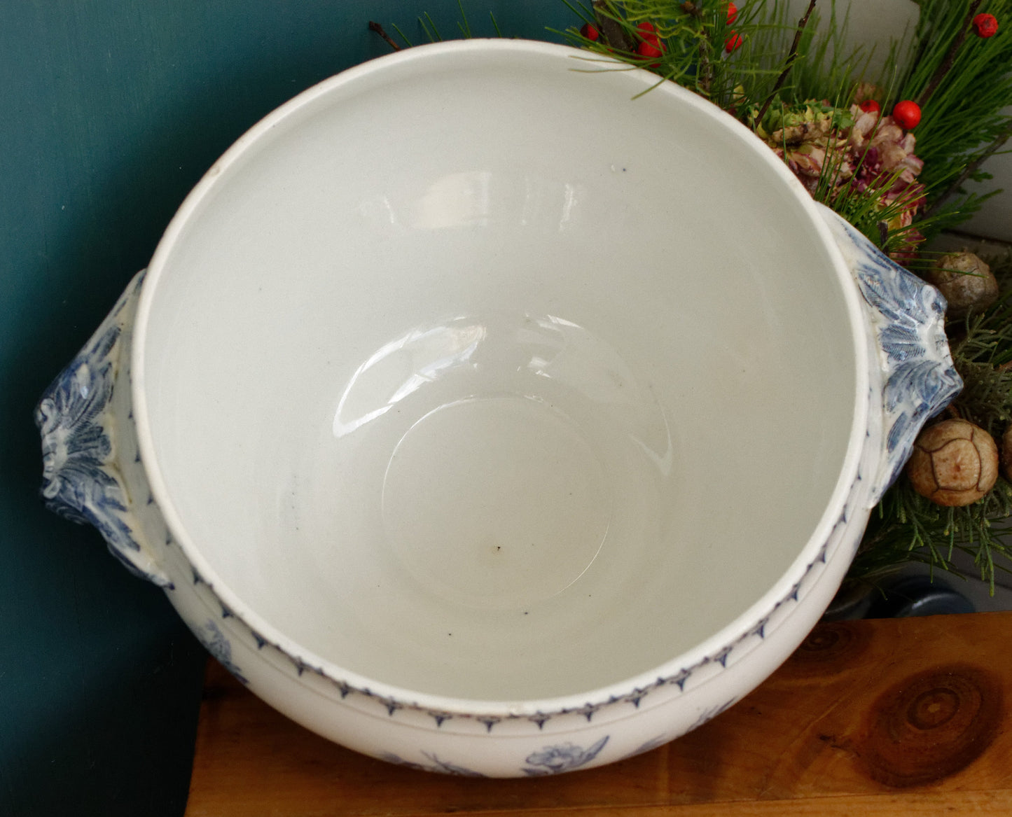 FLORE Motif Sarreguemines U&C French Antique Ironstone Blue Transferware Round Soup Tureen Soupiere Terre de Fer en faience