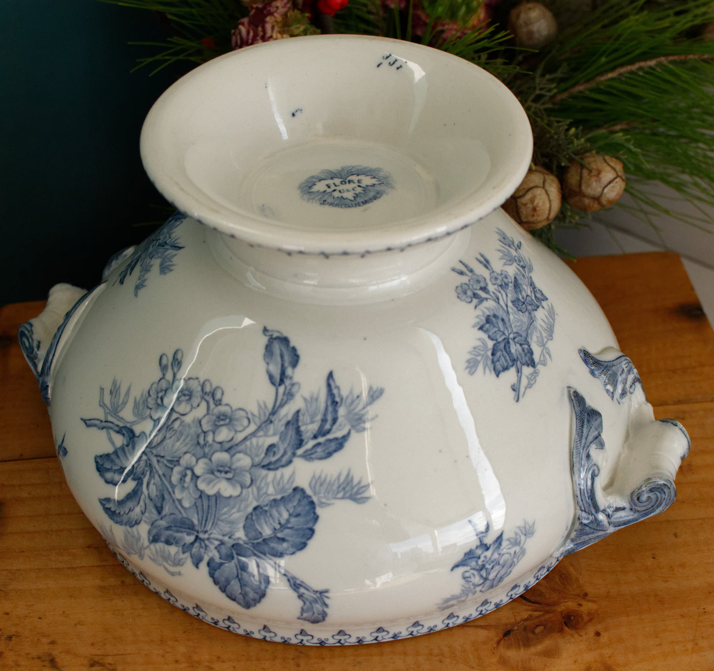 FLORE Motif Sarreguemines U&C French Antique Ironstone Blue Transferware Round Soup Tureen Soupiere Terre de Fer en faience