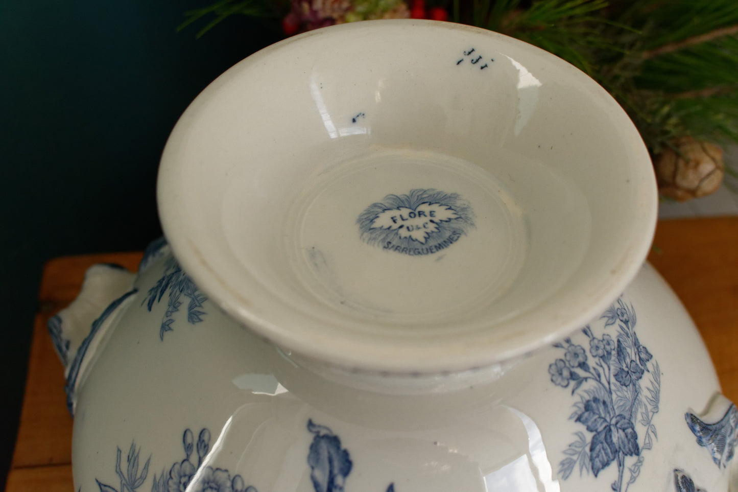 FLORE Motif Sarreguemines U&C French Antique Ironstone Blue Transferware Round Soup Tureen Soupiere Terre de Fer en faience